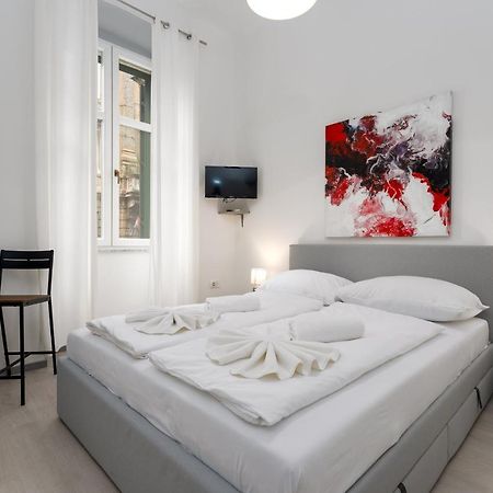 Centar Apartments Риека Экстерьер фото