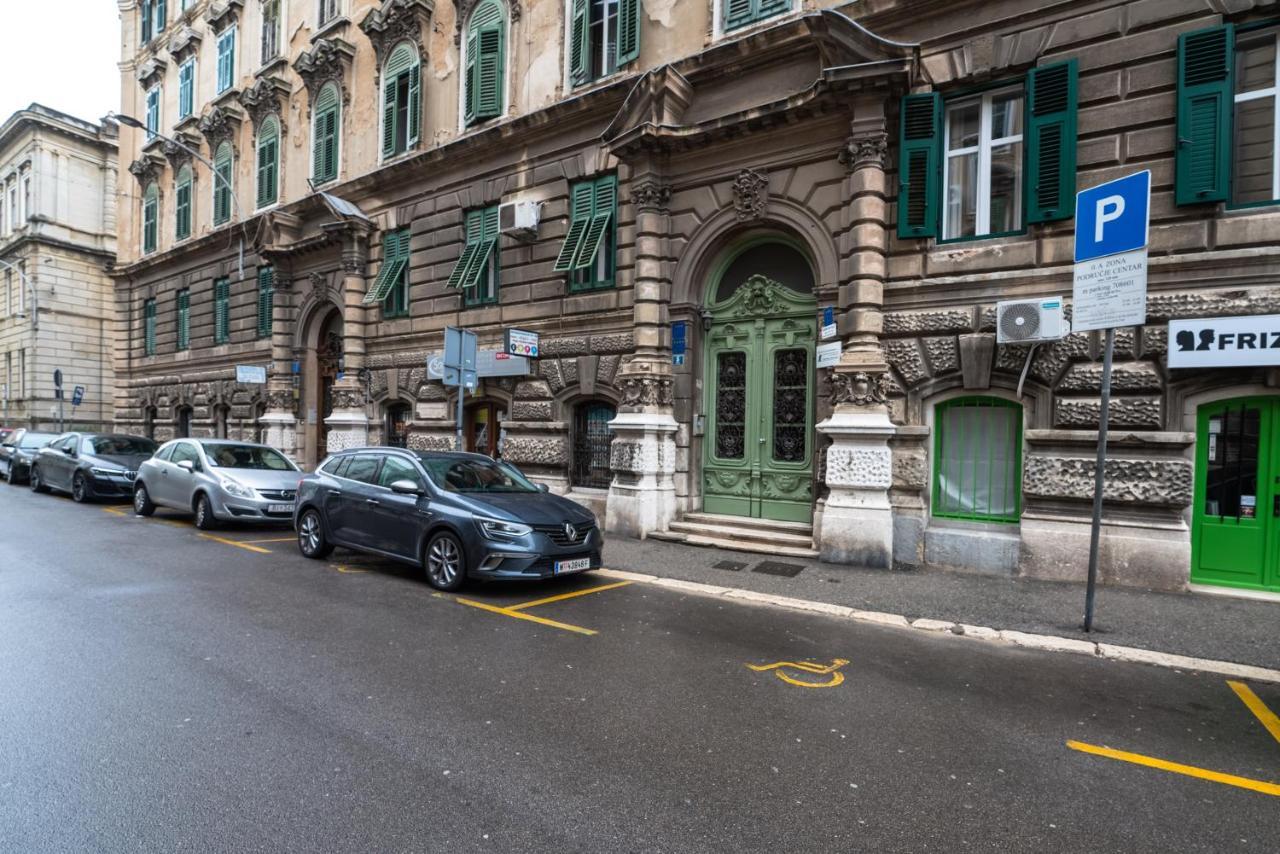 Centar Apartments Риека Экстерьер фото