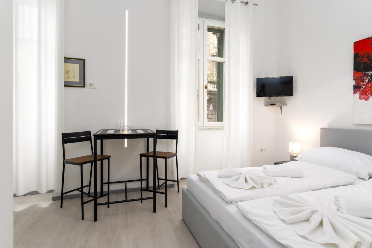 Centar Apartments Риека Экстерьер фото