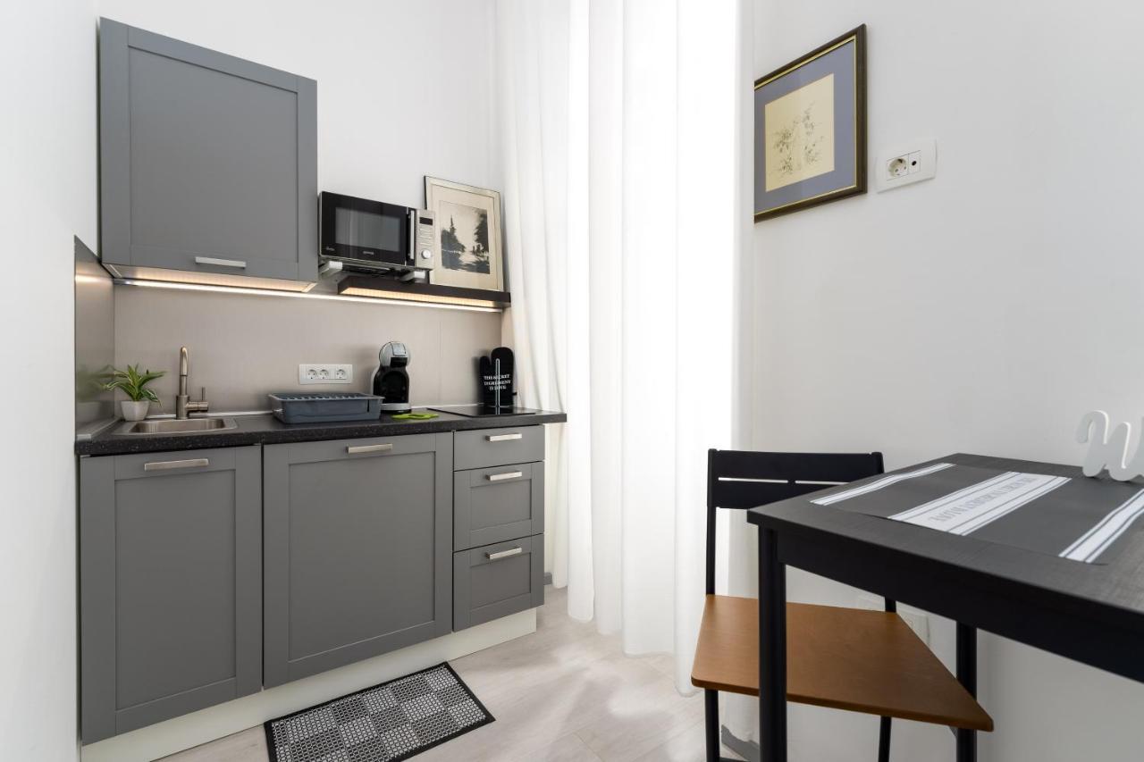 Centar Apartments Риека Экстерьер фото