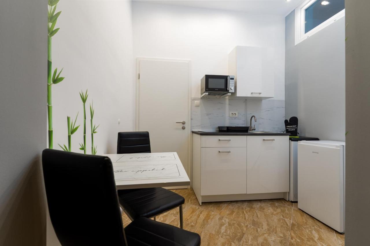 Centar Apartments Риека Экстерьер фото