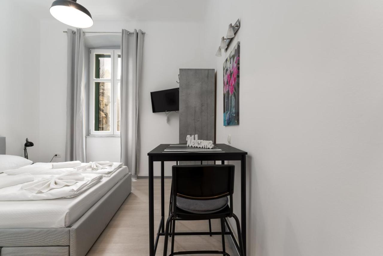 Centar Apartments Риека Экстерьер фото